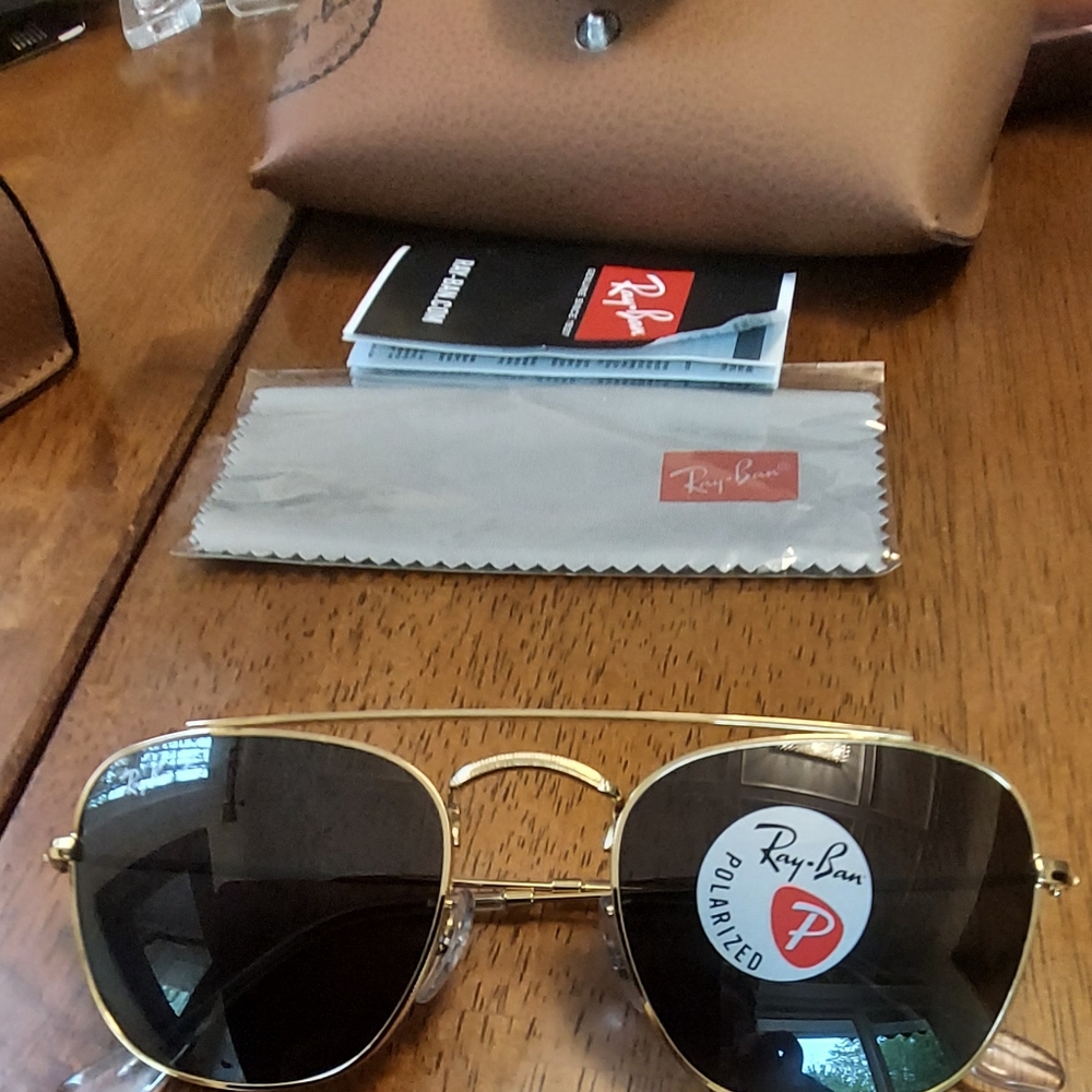 ✅🦋Ray&Ban Unisex Square Legend Gold Frame Sunglasses RB3557. NWT